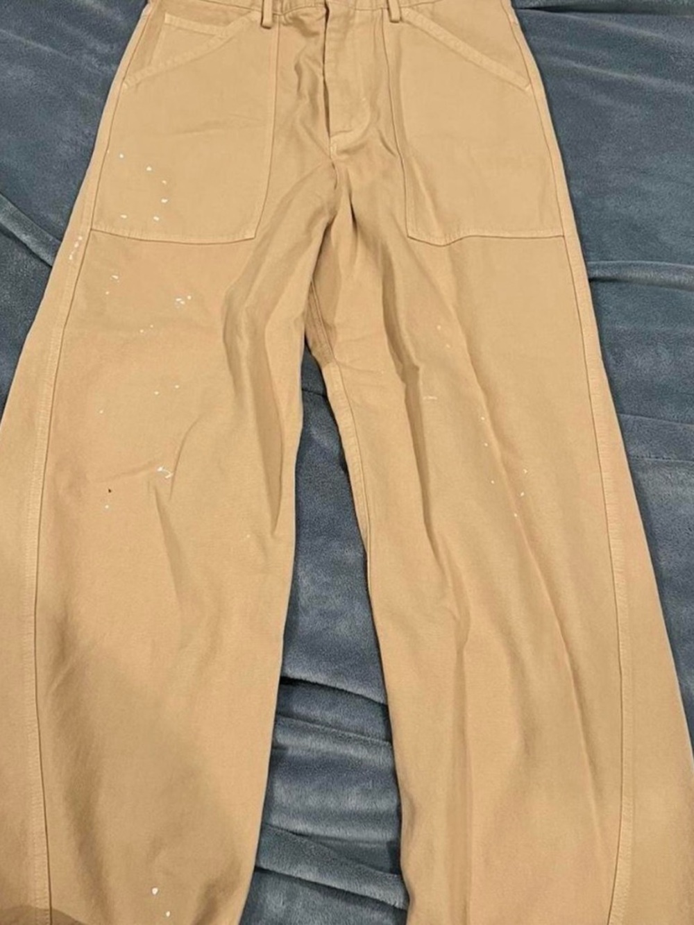 Zara Sand colored LIMITED EDITION PAINT SPLATTER PANTS
Size: 30 (US)